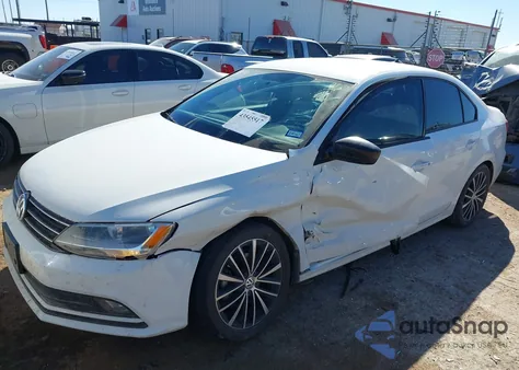 2016 Volkswagen Jetta 1.8T Sport из США, поврежденный, VIN 3VWD17AJ4GM346135